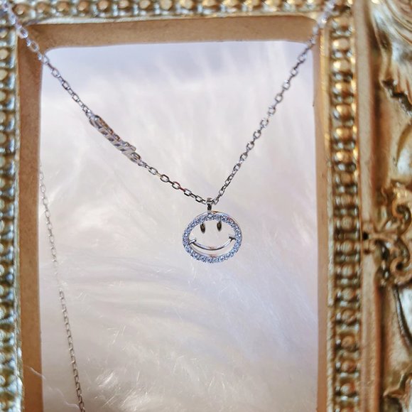 NEW Silver/Gold Cubic Zircon Smiling Face Necklace - Picture 3 of 6